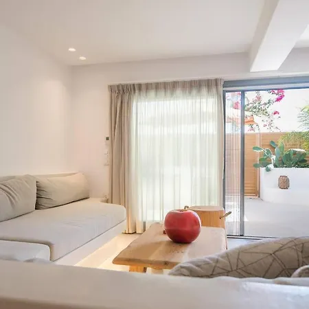 Aba ηospitalite Paros * Naousa (Paros)